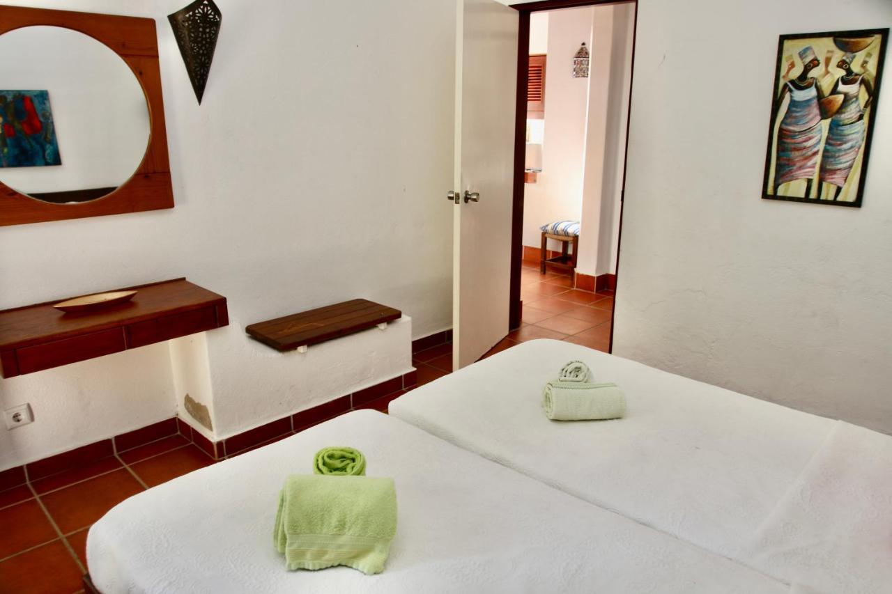 Villa Jacaranda - 550M From The Beach - Free Wifi - By Bedzy Albufeira Eksteriør billede