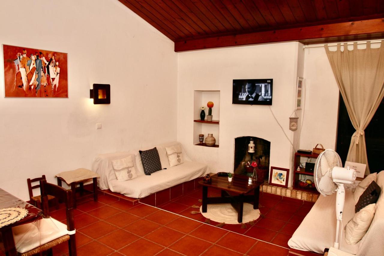 Villa Jacaranda - 550M From The Beach - Free Wifi - By Bedzy Albufeira Eksteriør billede